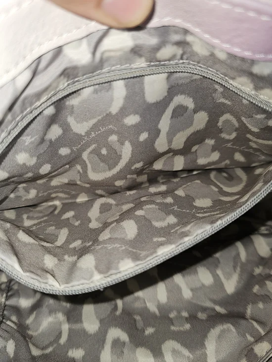 Aimee Kestenberg Pebble Leather Crossbody All For Love Aruba Ombre. - Picture 13 of 14